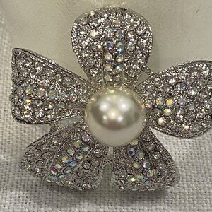 Premier Designs "Prissy Brooch/Enhancer